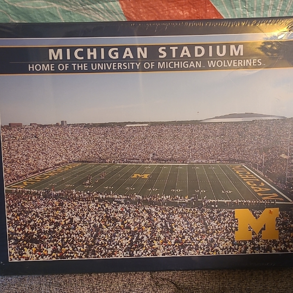 New in box! University of Michigan Stadium 500 piece jigsaw puzzle